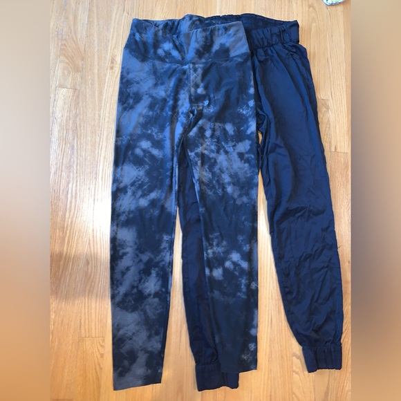 Woman’s Casual-Ware Bundle (M) - Picture 6 of 16